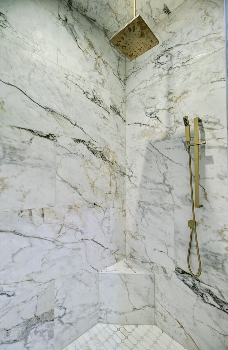 368 Evian Way Photo 34