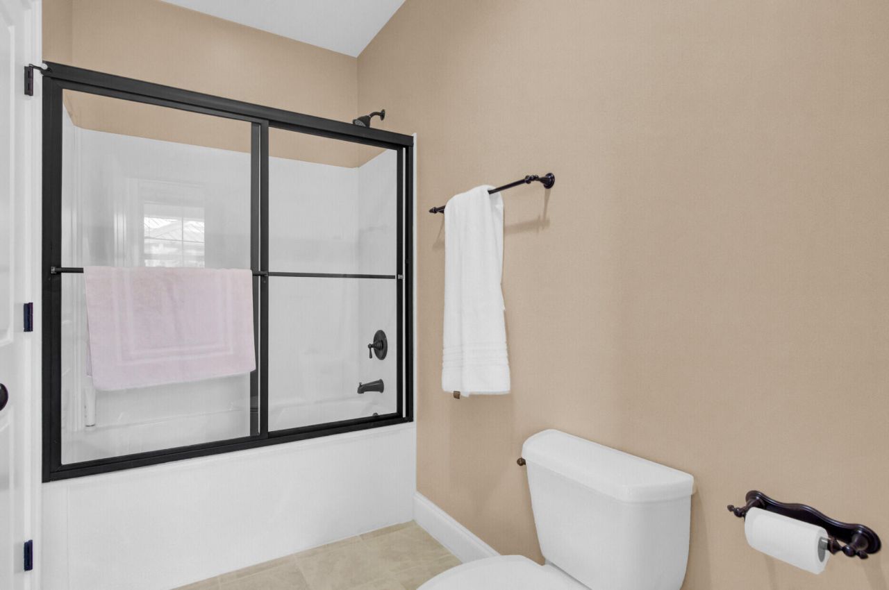 368 Evian Way Photo 46