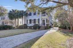 368 Evian Way photo 4