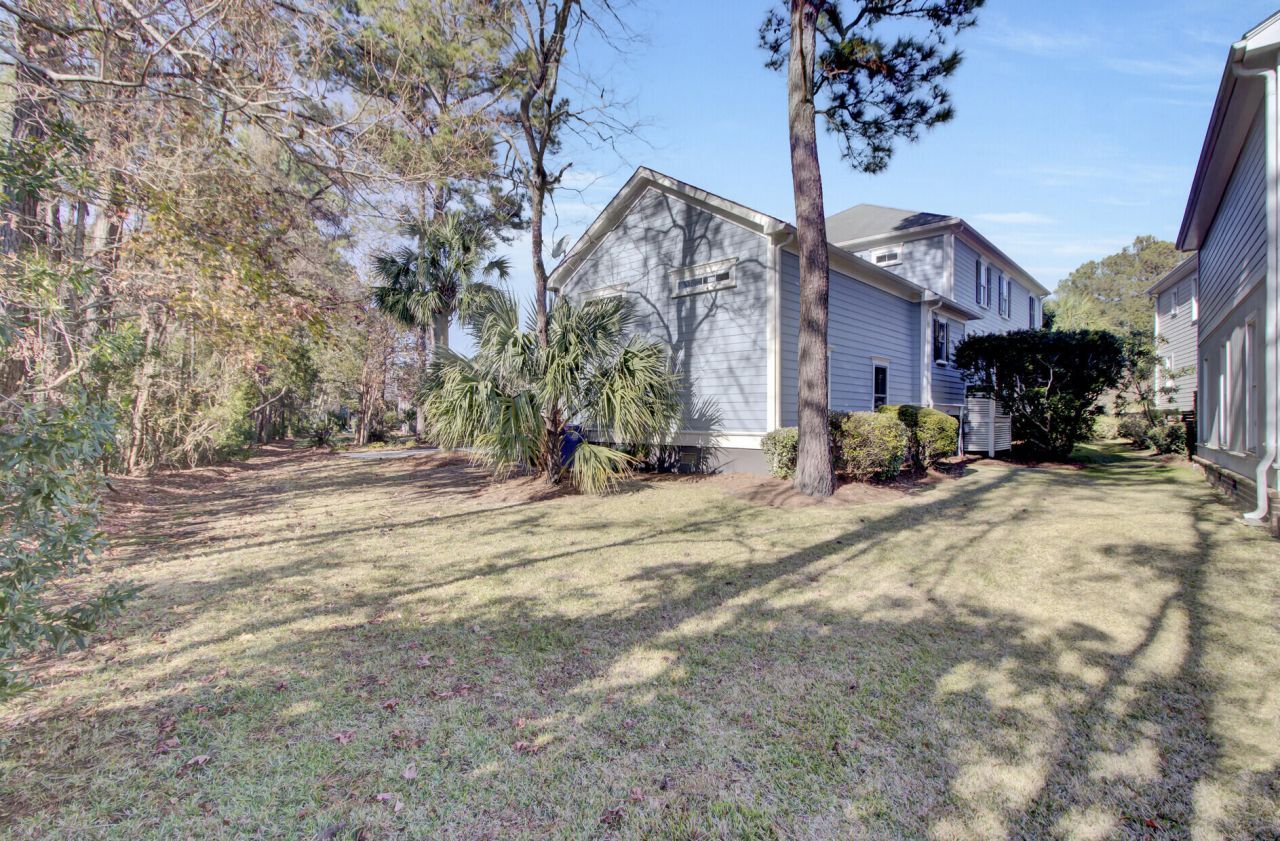 368 Evian Way Photo 53