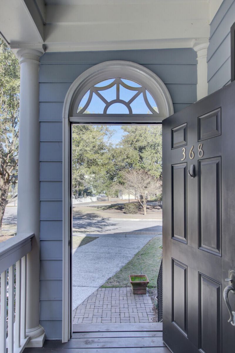 368 Evian Way Photo 7