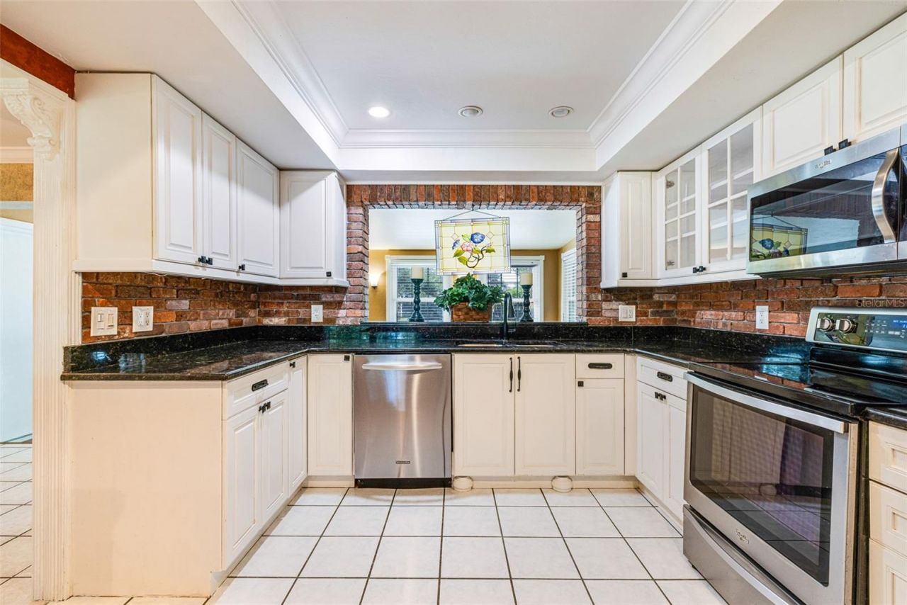 17371 Williamsburg Drive, North Fort Myers, FL 33917 Photo