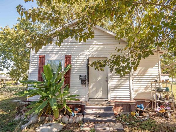 904 Crescent St, Breaux Bridge, LA 70517