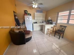 821 W 39 Pl, Hialeah, FL 33012 Photo