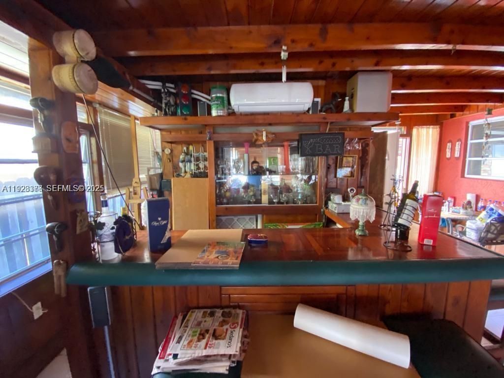 821 W 39 Pl, Hialeah, FL 33012 Photo