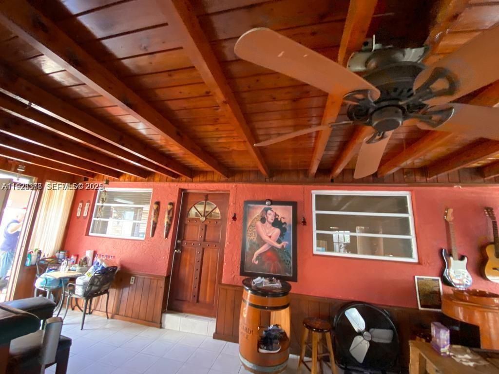 821 W 39 Pl, Hialeah, FL 33012 Photo