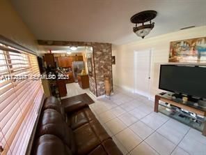 821 W 39 Pl, Hialeah, FL 33012 Photo