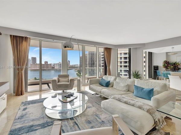 7000 Island Blvd, Unit 1701, Aventura, FL 33160