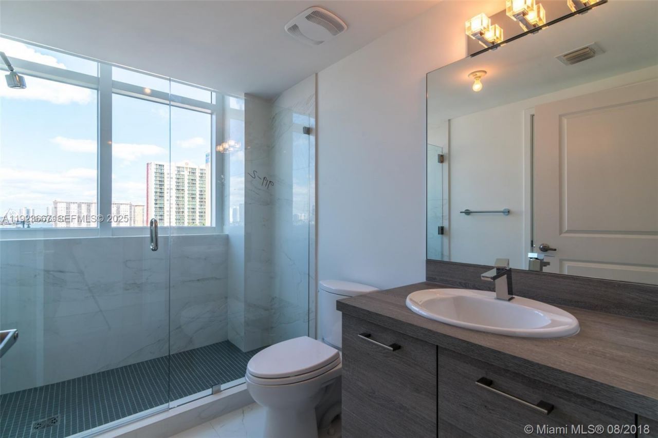 400 Sunny Isles Blvd, Unit 1019, Sunny Isles Beach, FL 33160 Photo