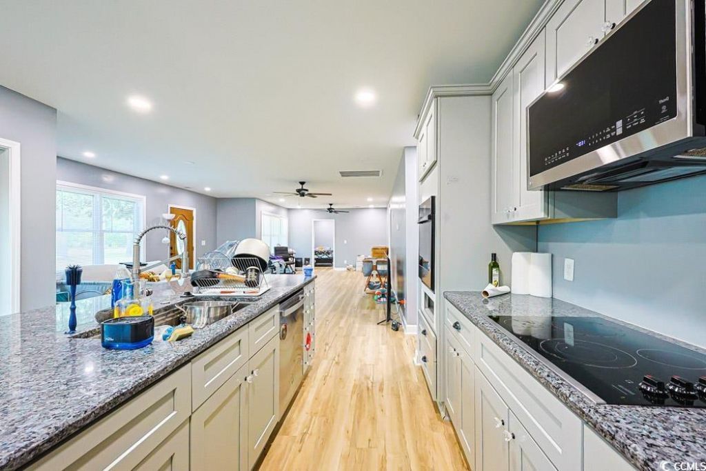 2644 Highway 701 North Photo 9