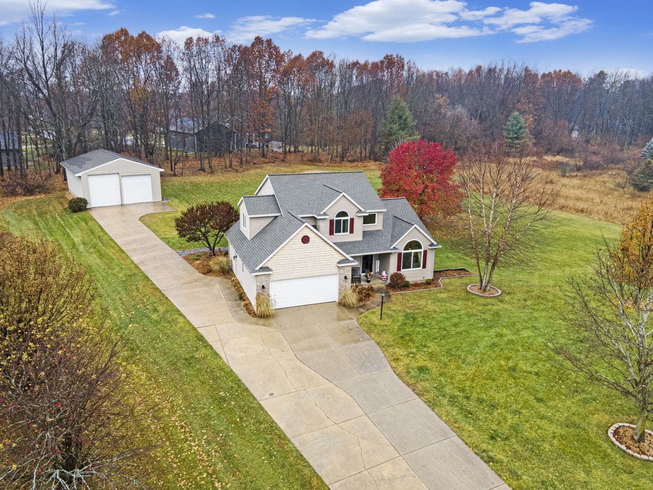 8331 Prairie View Lane Se, Alto, MI 49302 Main Photo