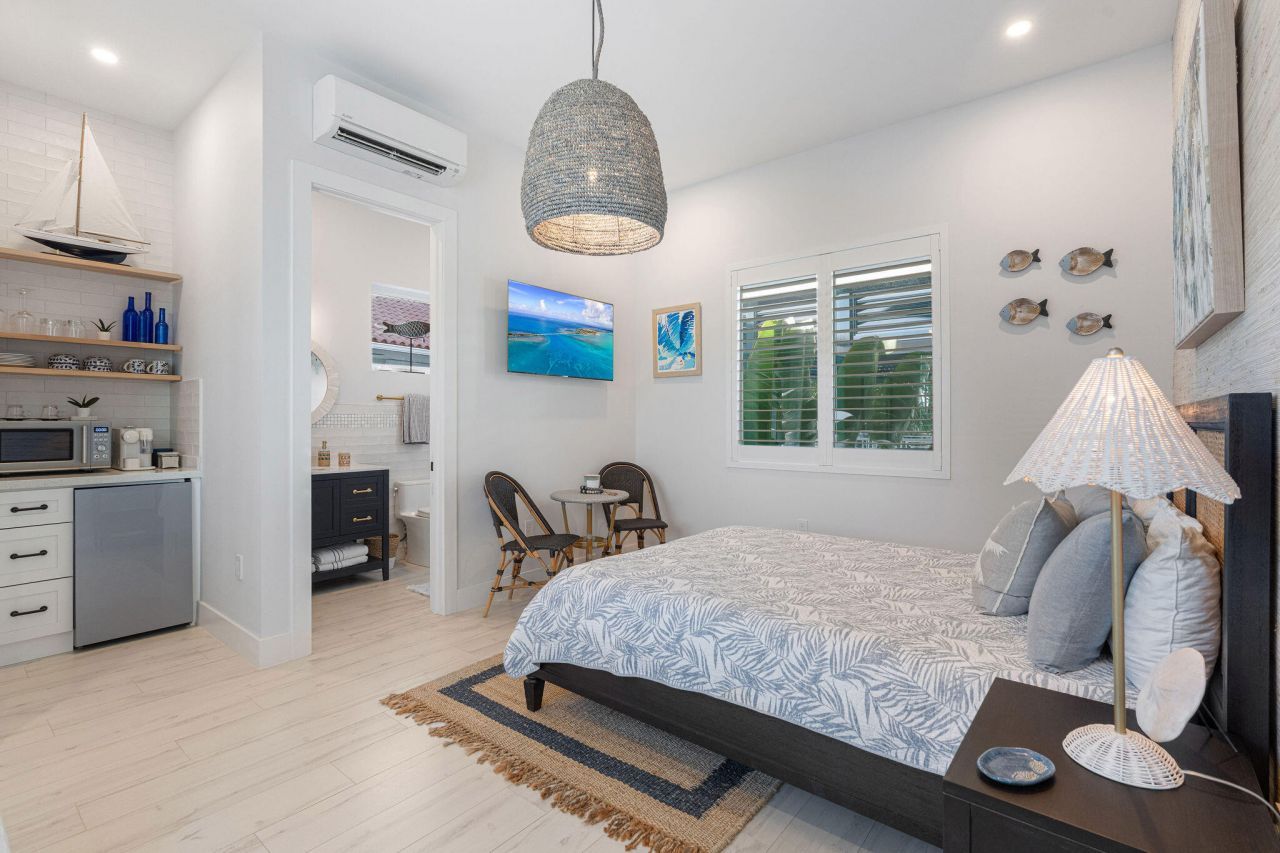 16745 Tamarind Road, Sugarloaf, FL 33042 Photo