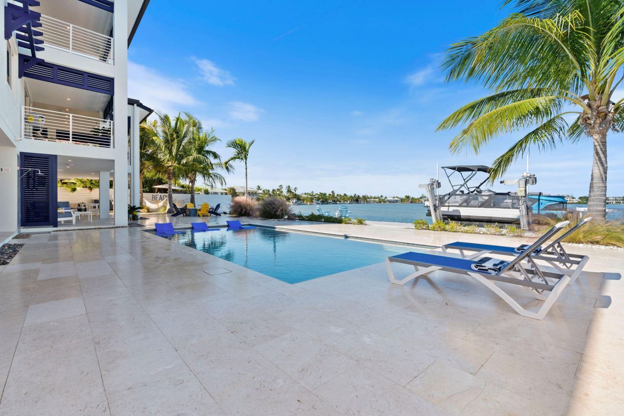 16745 Tamarind Road, Sugarloaf, FL 33042 Photo