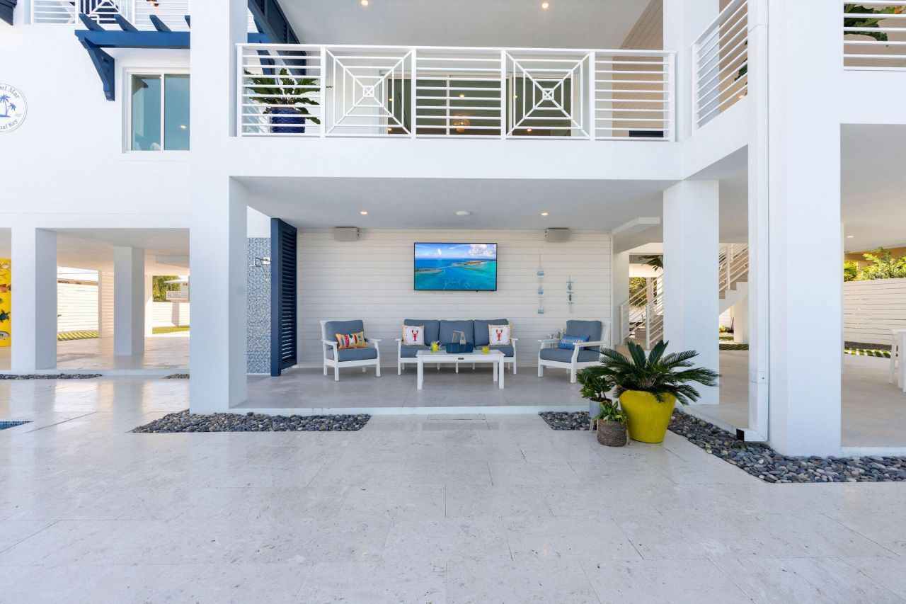 16745 Tamarind Road, Sugarloaf, FL 33042 Photo