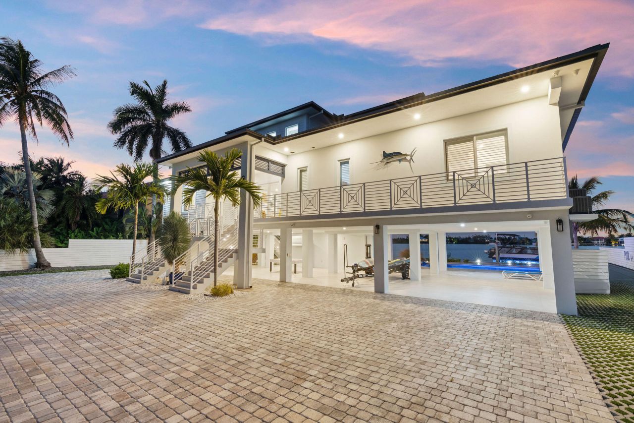 16745 Tamarind Road, Sugarloaf, FL 33042 Photo