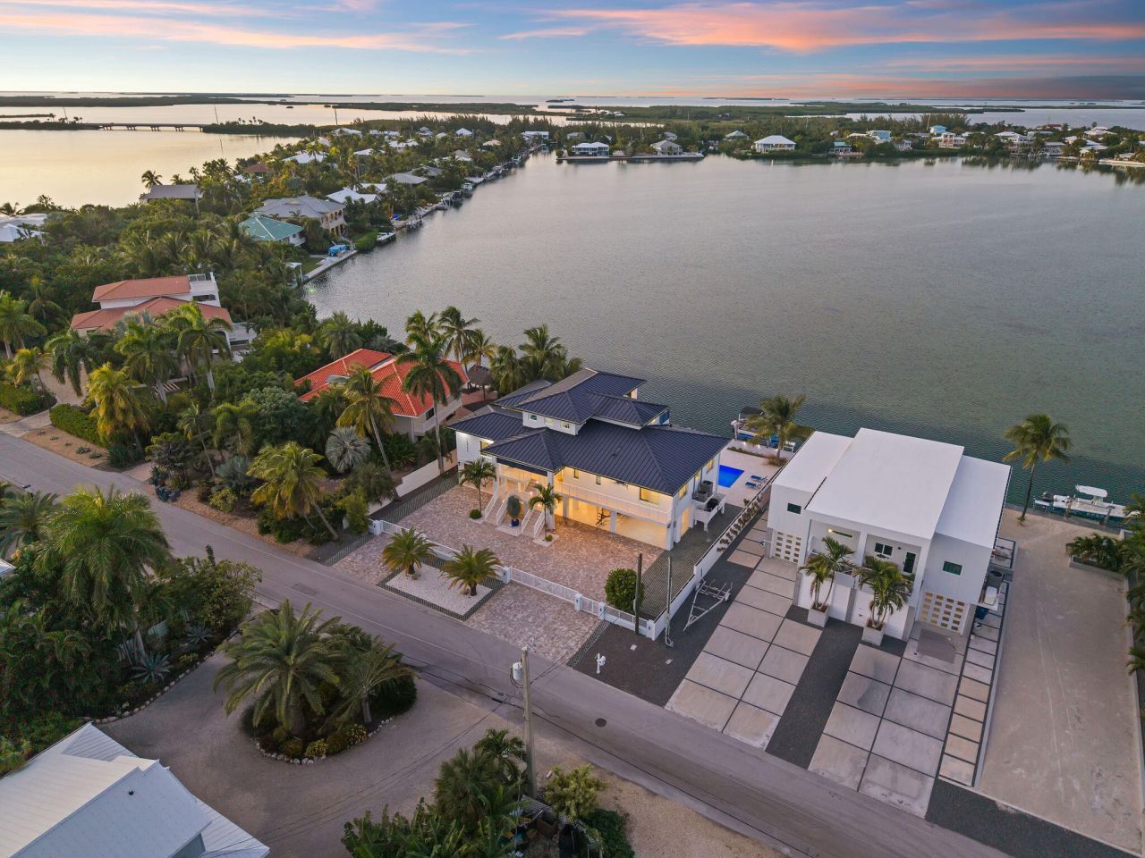 16745 Tamarind Road, Sugarloaf, FL 33042 Photo