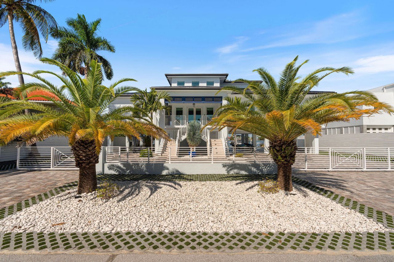 16745 Tamarind Road, Sugarloaf, FL 33042 Photo