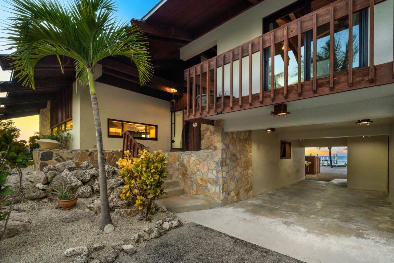 115 Windy Point Circle, Marathon, FL 33050 Photo