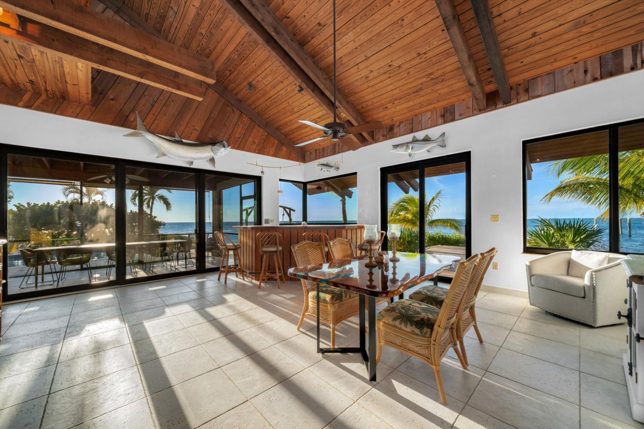 115 Windy Point Circle, Marathon, FL 33050 Photo