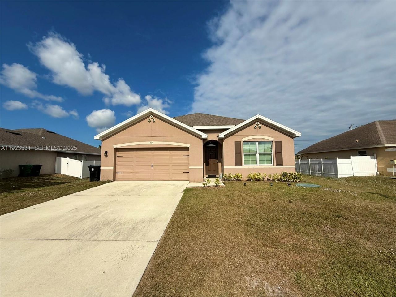 517 SW Lacroix Ave, Port Saint Lucie, FL 34953 Photo