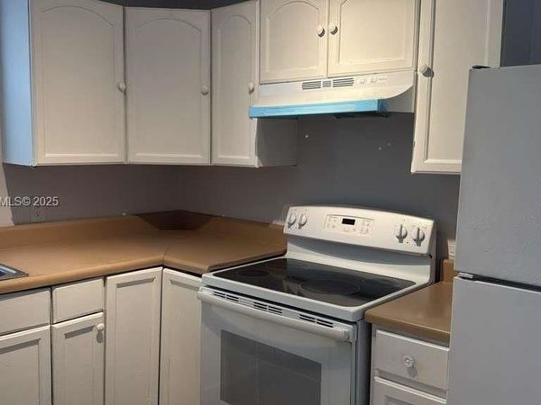 4160 NW 21st St, Unit 223D, Lauderhill, FL 33313