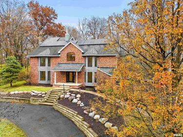 2211 SHERIDAN Road, Pekin, IL 61554