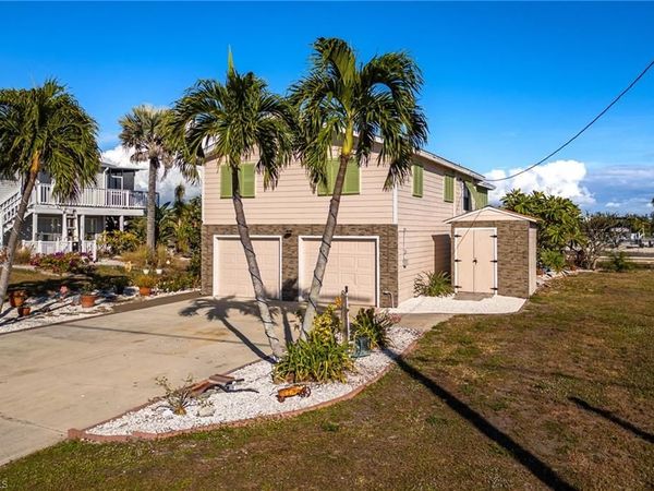 3374 York RD, ST. JAMES CITY, FL 33956