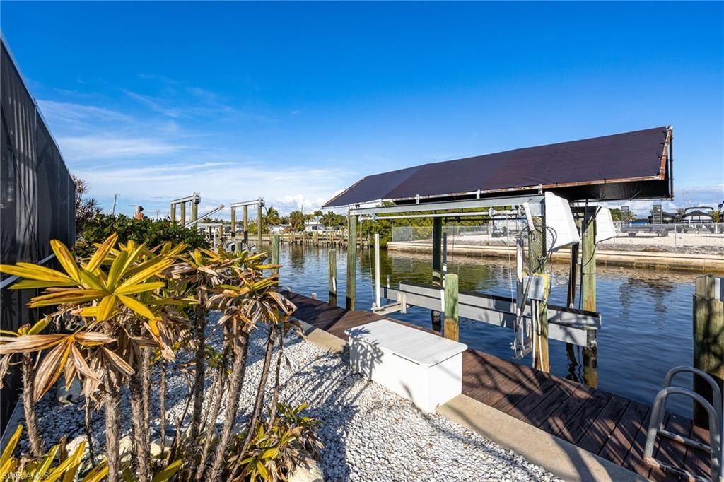 3374 York Rd, Saint James City, FL 33956 Photo