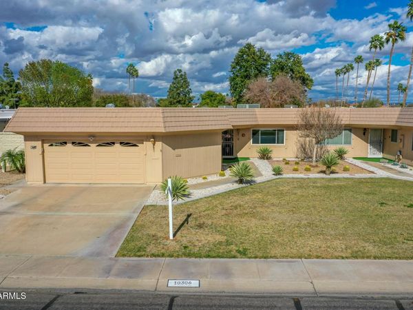 10306 W HUTTON Drive, Sun City, AZ 85351