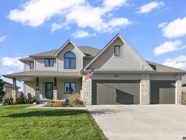 10112 S 106th Street, Papillion, NE 68046
