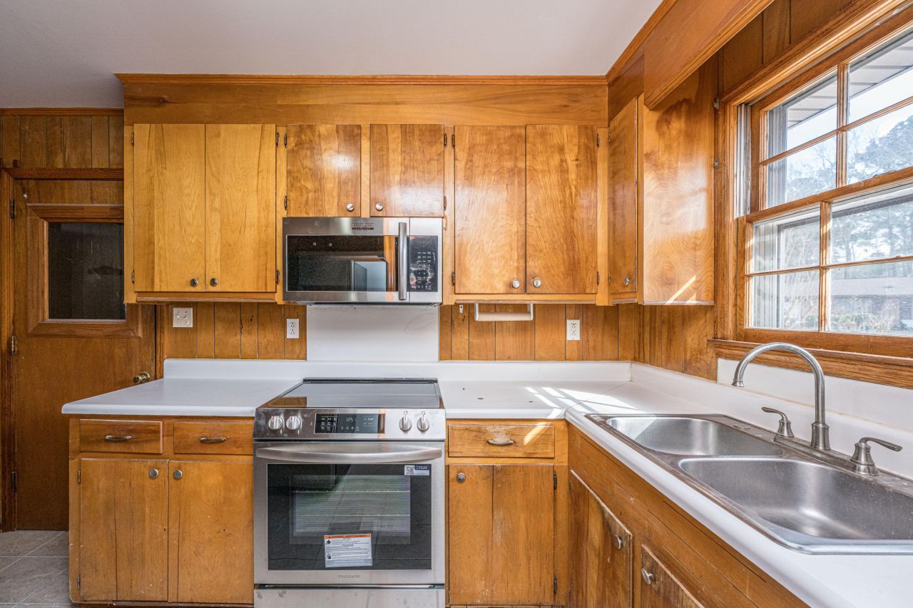 4408 Garwood Drive Photo 5