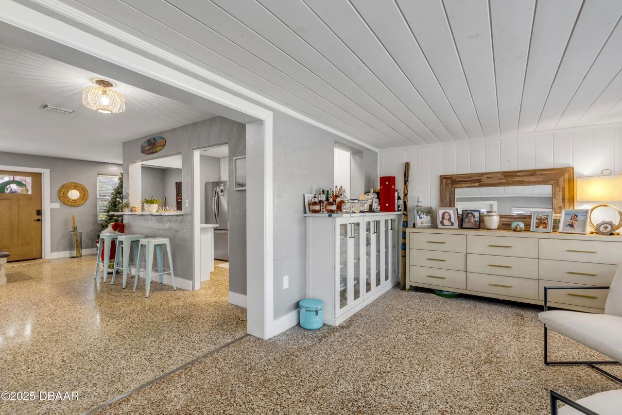 402 Lincoln Avenue, New Smyrna Beach, FL 32169 Photo