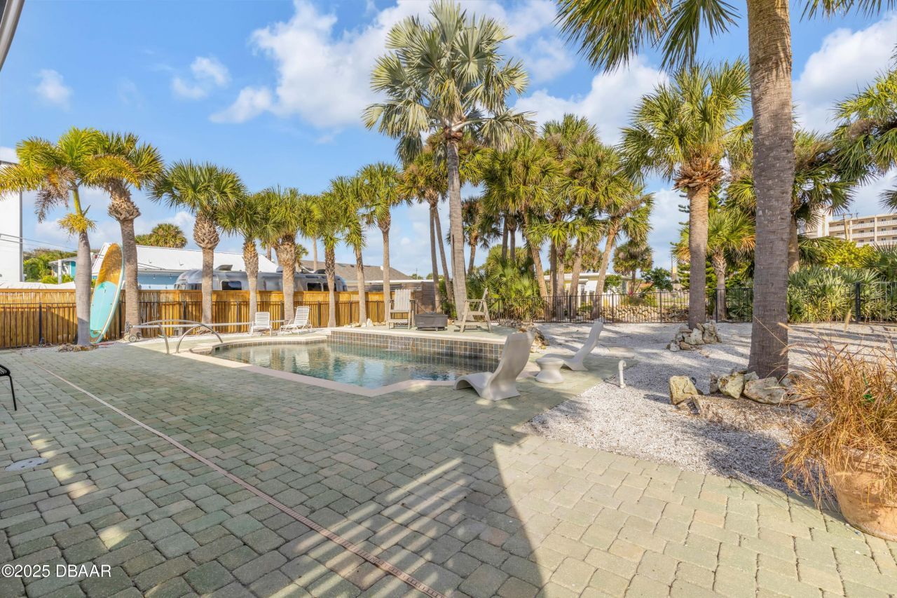 402 Lincoln Avenue, New Smyrna Beach, FL 32169 Photo