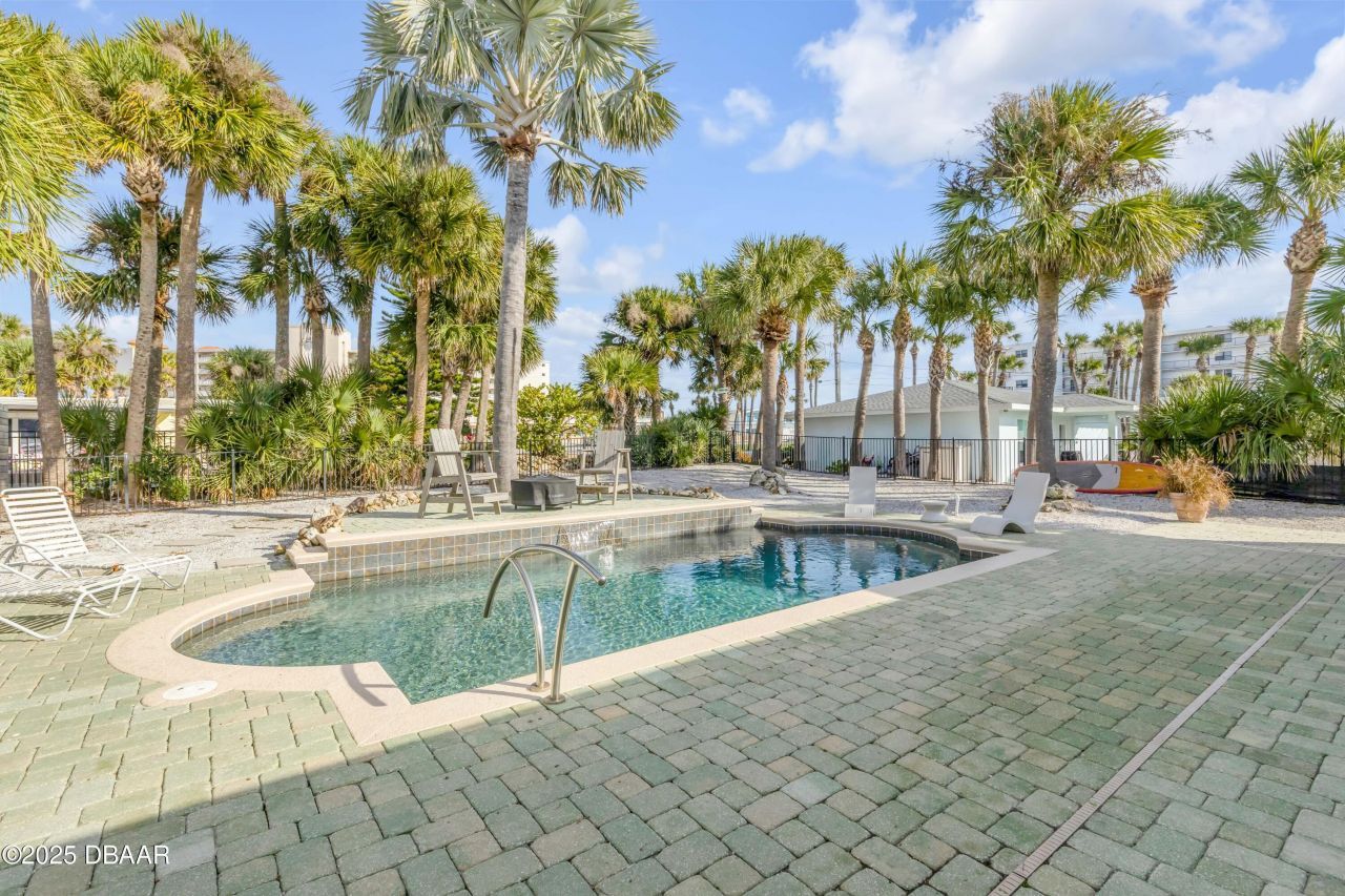 402 Lincoln Avenue, New Smyrna Beach, FL 32169 Photo