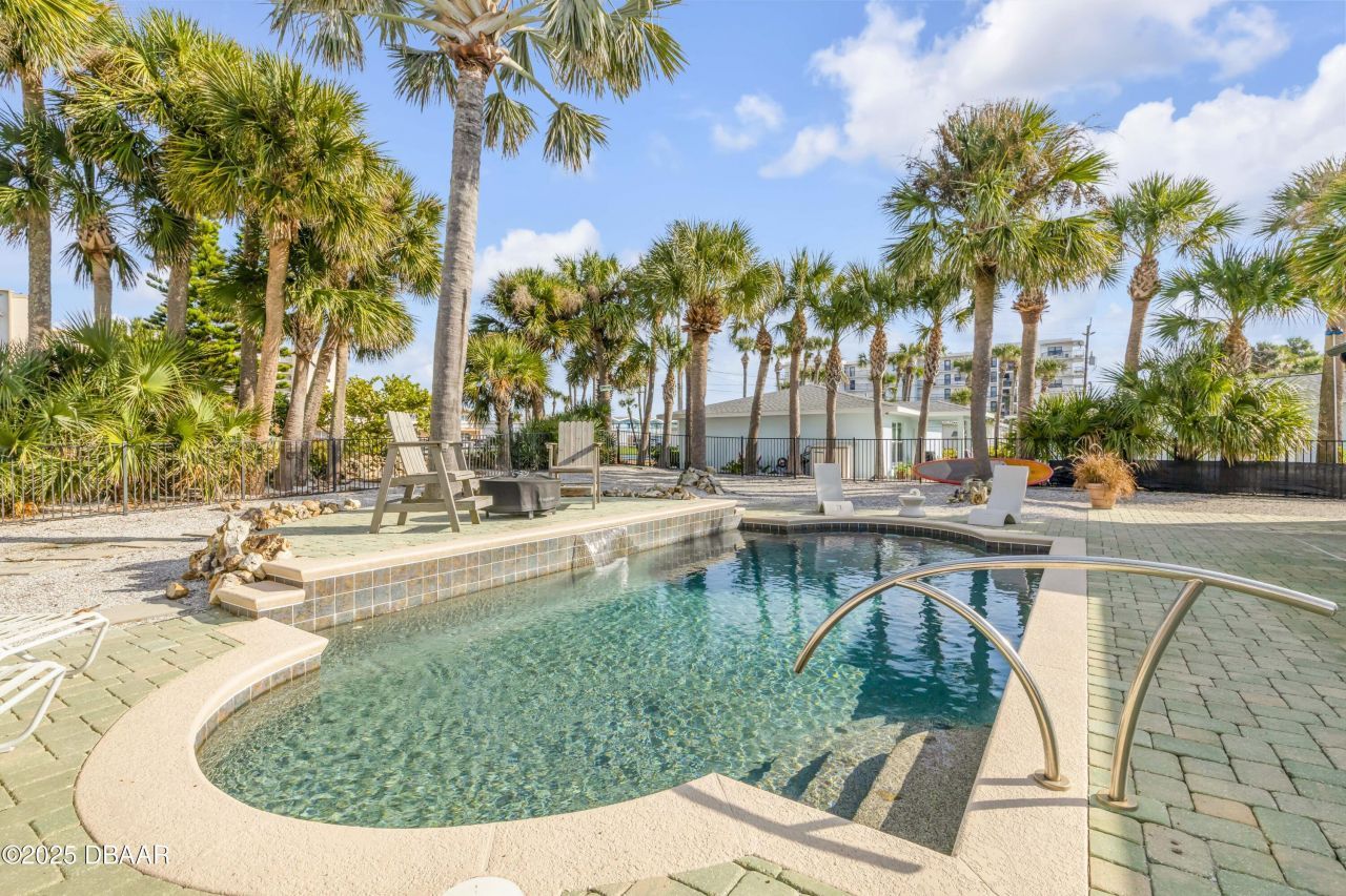 402 Lincoln Avenue, New Smyrna Beach, FL 32169 Photo