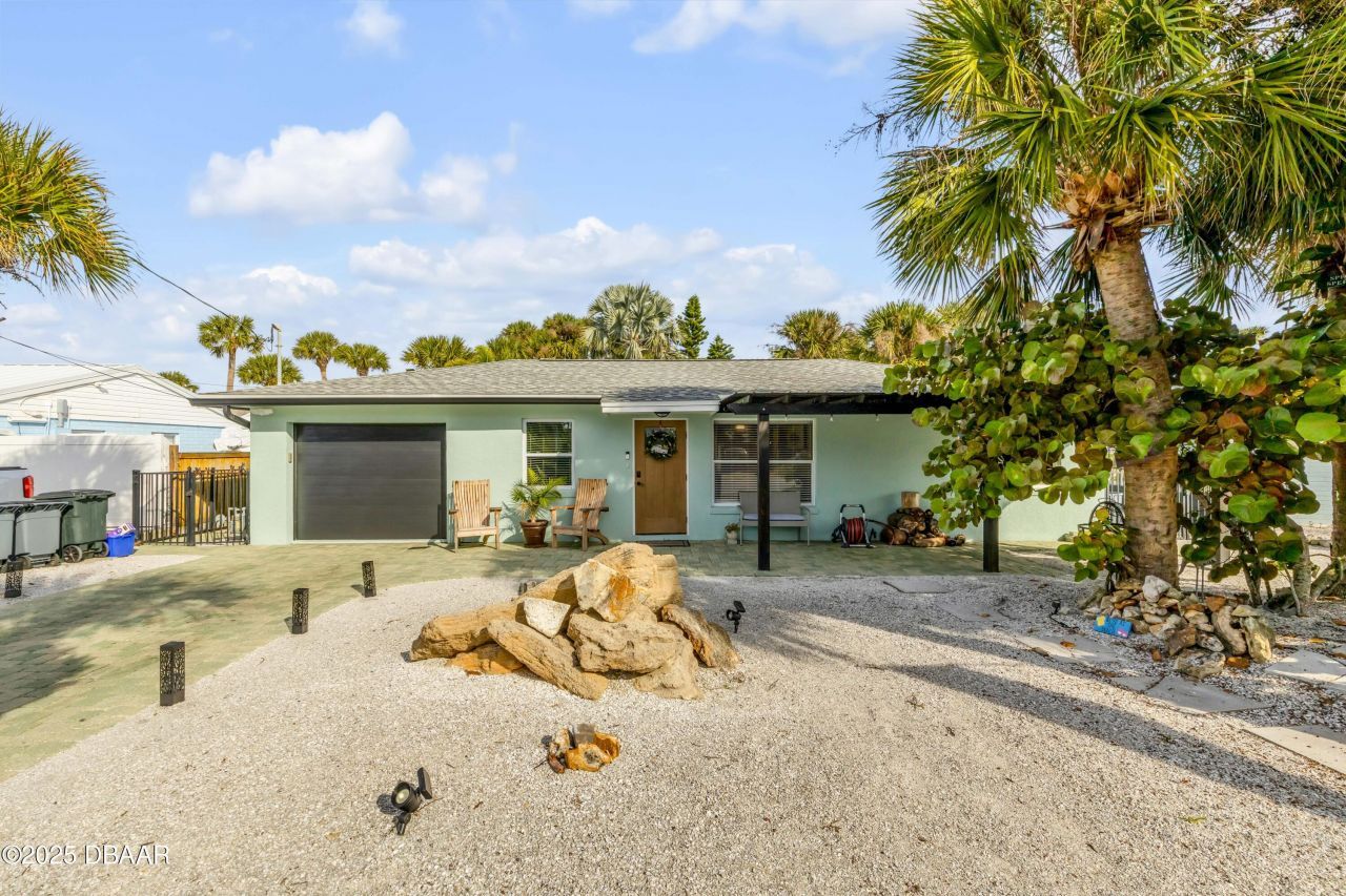 402 Lincoln Avenue, New Smyrna Beach, FL 32169 Photo