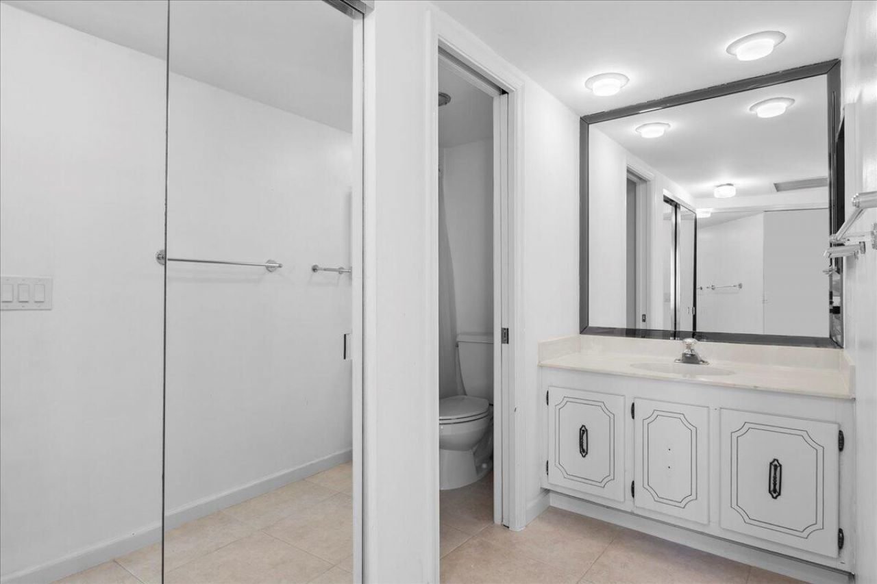 2800 N Ocean Drive, Unit B-24d, Singer Island, FL 33404 Photo