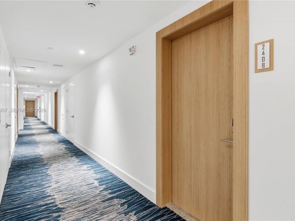 90 SW 3rd St, Unit 2408, Miami, FL 33130