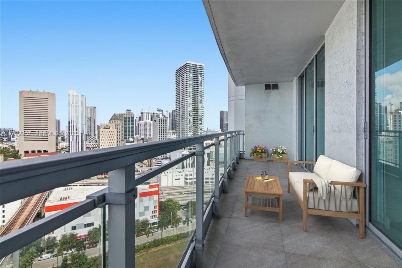 90 SW 3rd St, Unit 2408, Miami, FL 33130 Photo