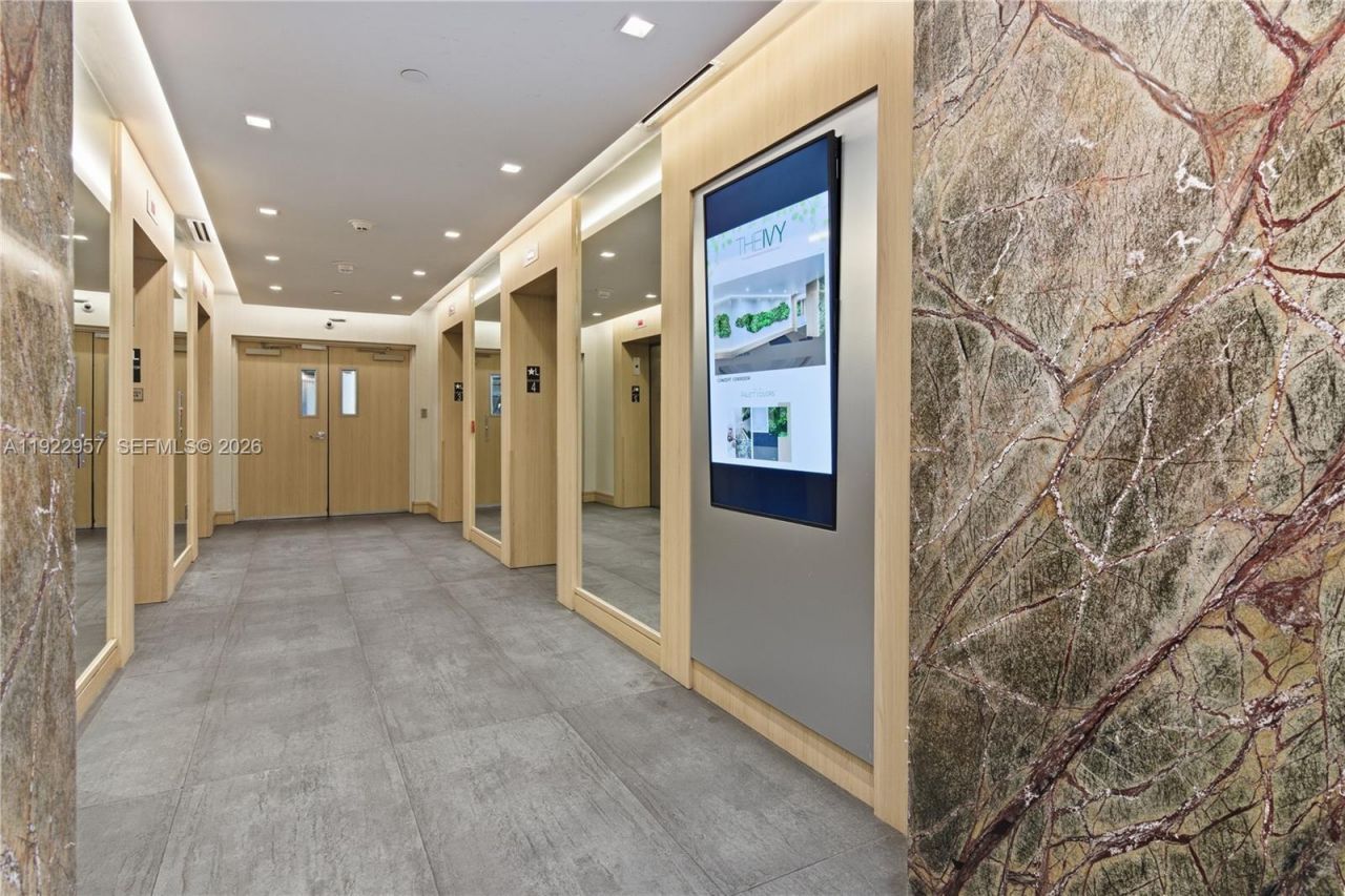 90 SW 3rd St, Unit 2408, Miami, FL 33130 Photo