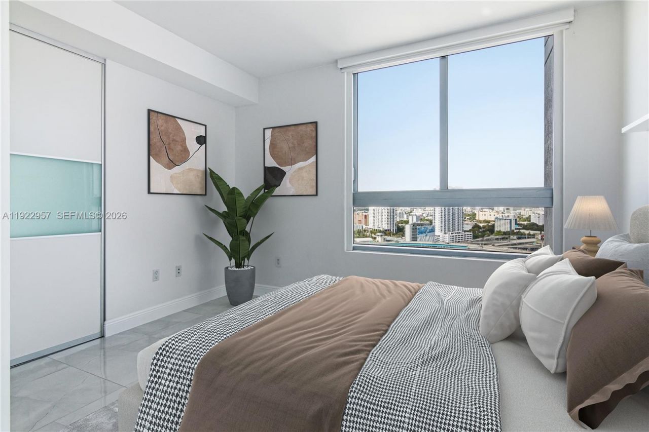 90 SW 3rd St, Unit 2408, Miami, FL 33130 Photo