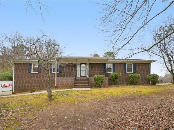 4407 Bromley Drive, Greensboro, NC 27406