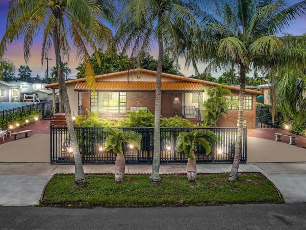 8020 SW 19th St, Miami, FL 33155
