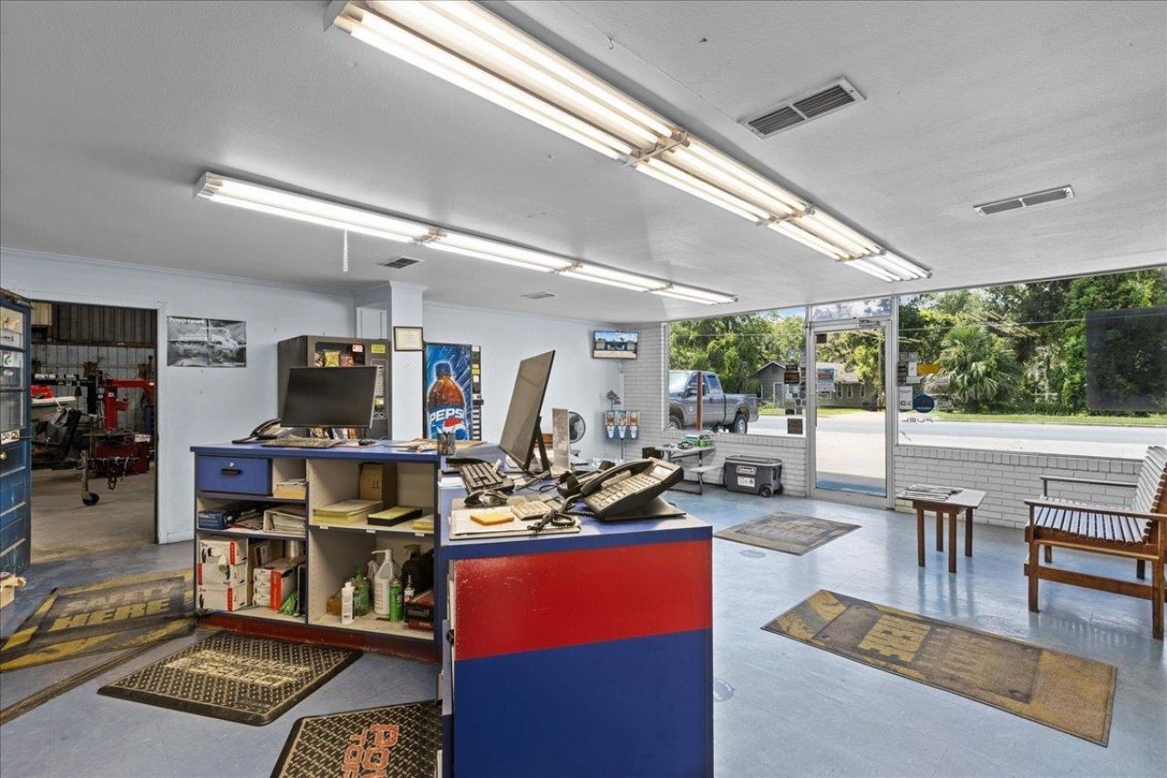 602 W Hampton Springs Avenue, Perry, FL 00000 Photo