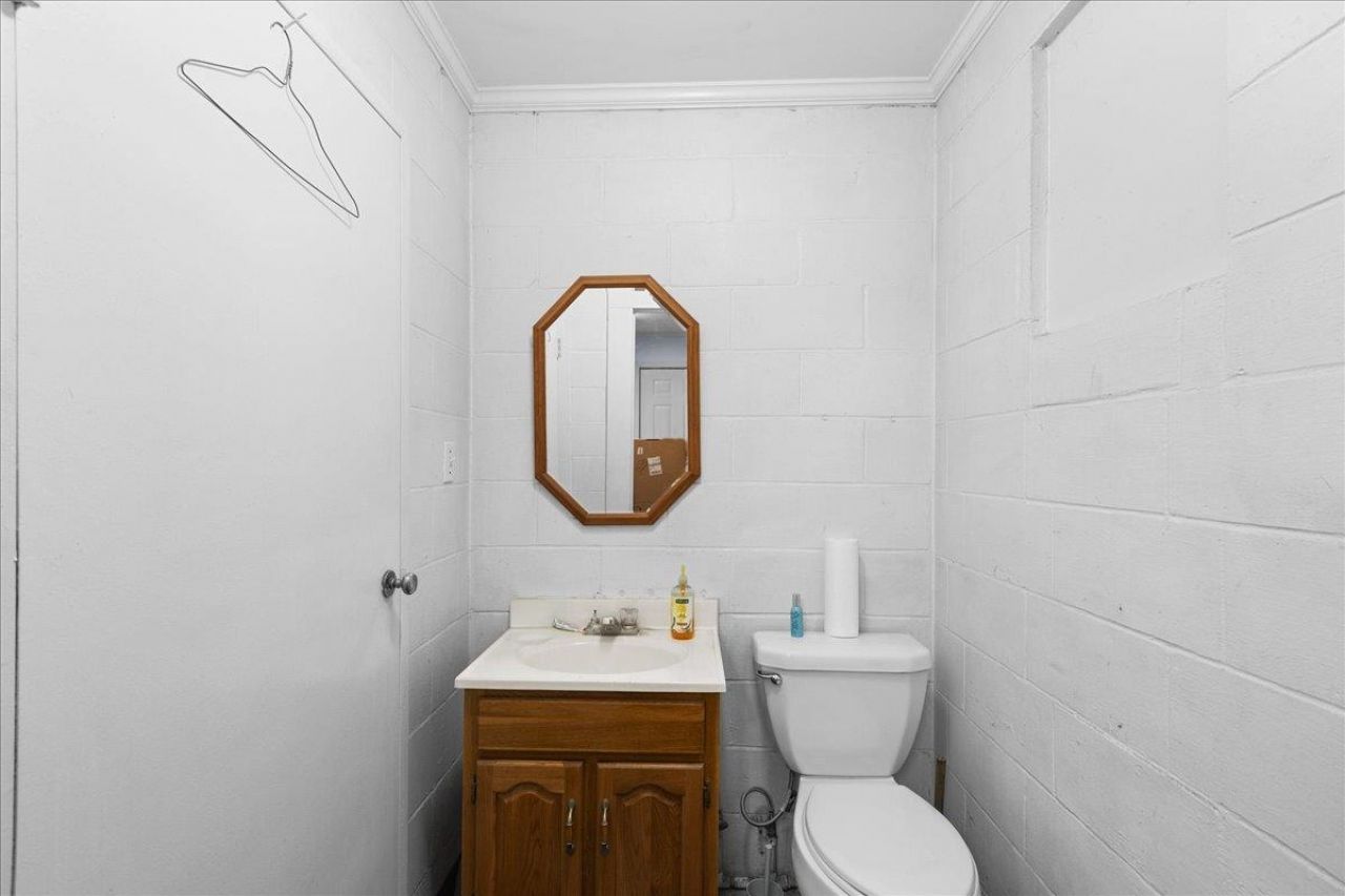 602 W Hampton Springs Avenue, Perry, FL 00000 Photo