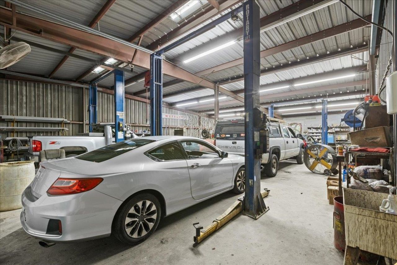 602 W Hampton Springs Avenue, Perry, FL 00000 Photo