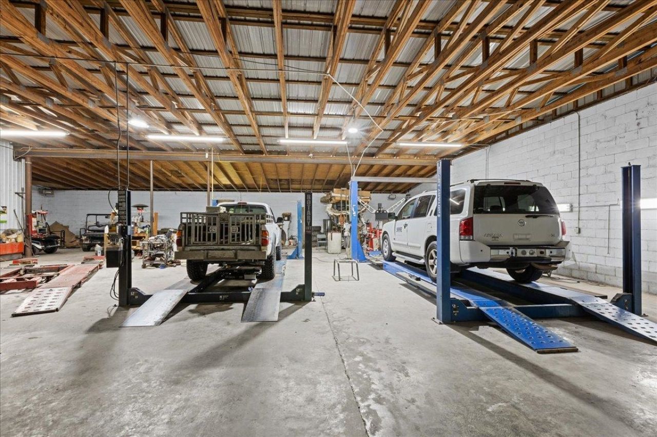 602 W Hampton Springs Avenue, Perry, FL 00000 Photo