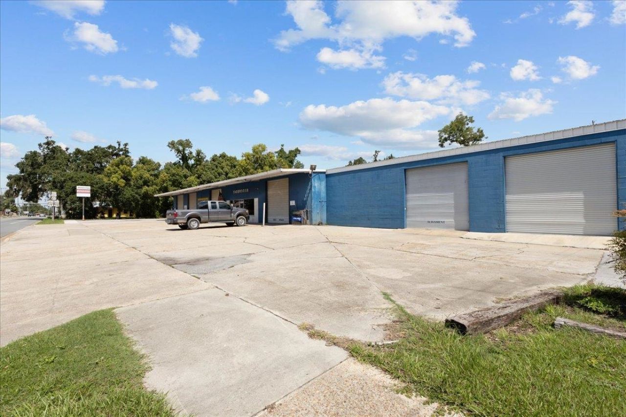 602 W Hampton Springs Avenue, Perry, FL 00000 Photo