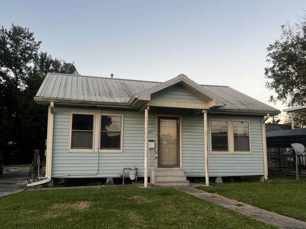 833 Elm St, Houma, LA 70360