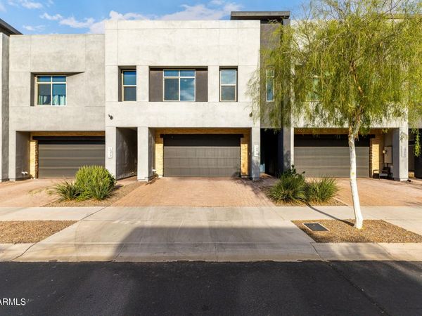 1970 W DESERT HOLLOW Drive, Phoenix, AZ 85085